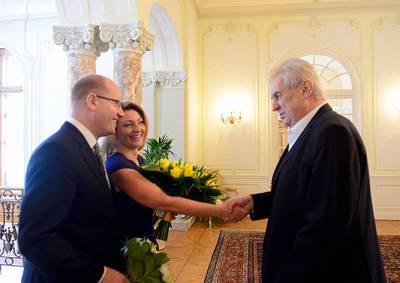 Премьер-министр Чехии объявил о разводе с женой