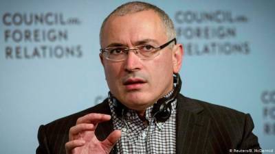 В сообщении М. Ходорковского в ЕП упомянуты Avia Solutions Group и А. Палецкис