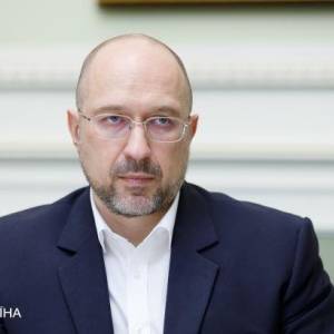 Премьер-министр оценил сроки достижения коллективного иммунитета от коронавируса в Украине