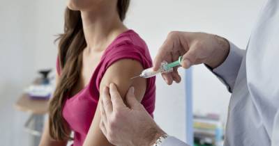 В Италии девушка по ошибке получила шесть доз вакцины Pfizer