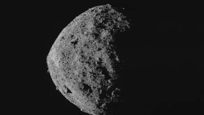 Космический корабль NASA покидает астероид Бенну