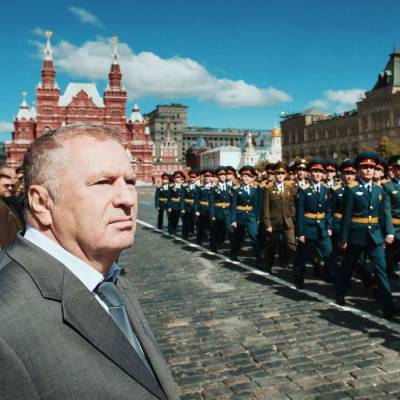 Жириновский после шутки Урганта пригрозил закрыть его шоу на Первом канале