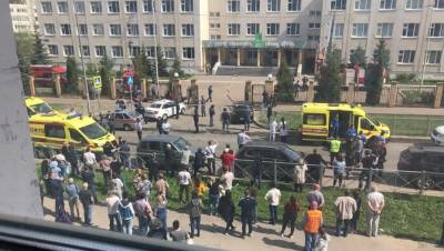 СМИ: семь человек погибли при стрельбе в казанской школе