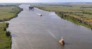 Движение судов на участке Волго-Каспийского канала возобновлено
