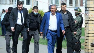 Глава Татарстана рассказал о личности одного из напавших на школу в Казани