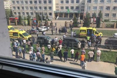 В российской школе произошла стрельба со взрывом: много погибших, дети прыгали с окон