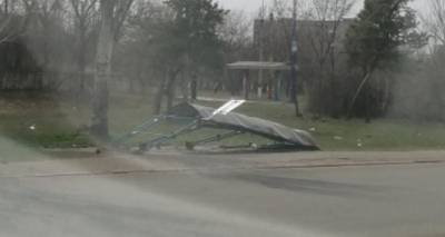 Днем 11 мая в Луганске штормовой ветер до 88 км в час