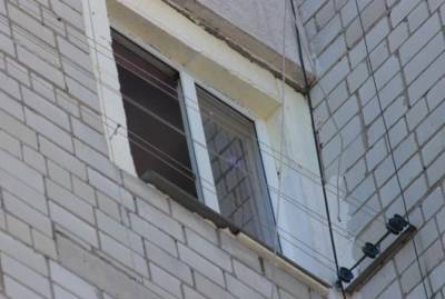 Во Львове задержали мать двухлетней девочки, которая выпала с восьмого этажа