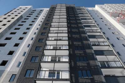 В Челябинске восьмилетний ребенок выпал из окна на седьмом этаже