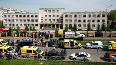 Очевидец рассказала об эвакуации детей из школы в Казани