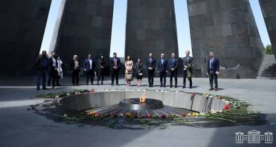 Парламентарии стран Франкофонии почтили память жертв Геноцида армян в Ереване