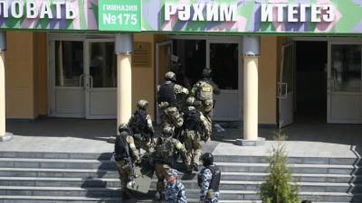 Пострадавших при стрельбе в казанской школе эвакуируют в Москву на Ил-76