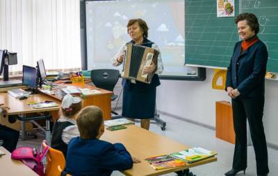 В ХМАО усилят безопасность школ после трагедии в Казани