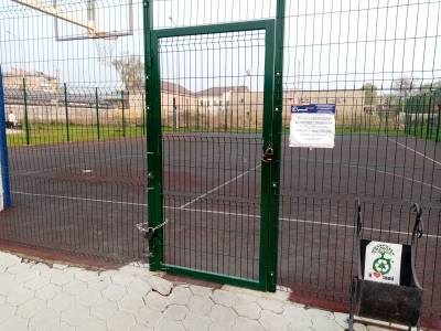 В Кунгуре восстановят резиновое покрытие на баскетбольной и детской площадках