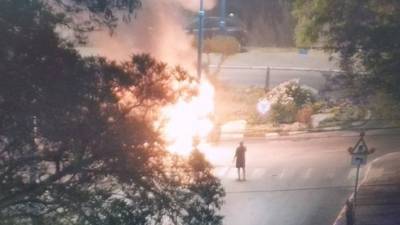 Погром в Лоде: арабы с палестинскими флагами нападали на евреев и жгли машины