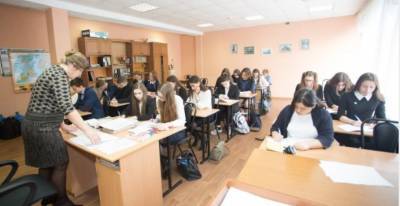 В липецких школах из-за стрельбы в Казани усилят антитеррористические меры