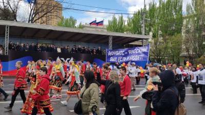 «Наш выбор − Россия»: Донецк отмечает День Республики