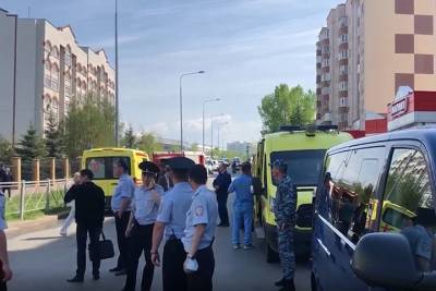 Число погибших при стрельбе в школе в Казани выросло до девяти человек