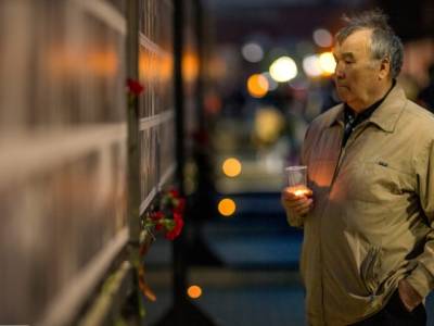 Челябинск озарился светом свечей: трогательная акция Дня Победы собрала десятки тысяч южноуральцев