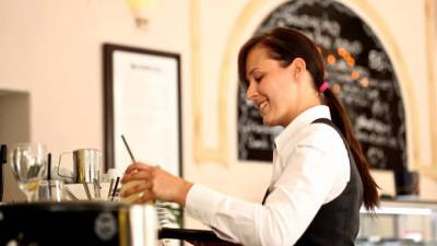 В Петербурге вырос спрос на персонал ресторанов и гостиниц
