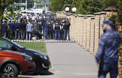 Число жертв стрельбы в школе в Казани достигло девяти