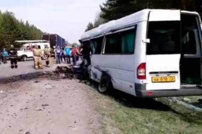 Под Курганом в ДТП с участием микроавтобуса погибли пять человек
