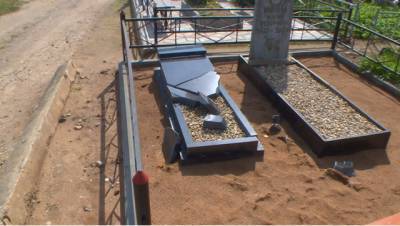 В Смоленской области будут судить вандала, разгромившего могилы на кладбище