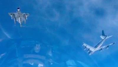 Опубликовано видео перехвата истребителем Су-30 французских военных самолетов над Черным морем