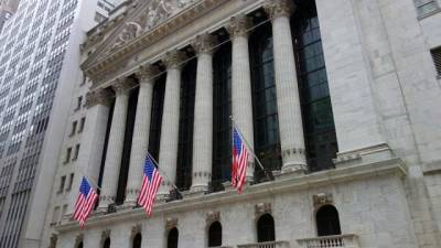 Индекс Dow Jones впервые поднялся выше 35 тысяч пунктов