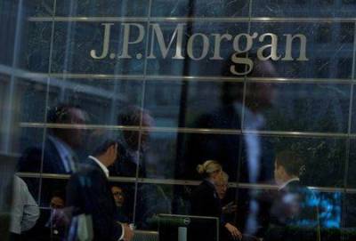 Банк JPMorgan вернет всех сотрудников в Англии обратно в офисы - записка