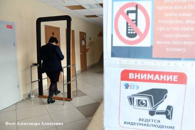 Глава города Андрей Потапов поручил усилить меры безопасности в учреждениях образования Кургана