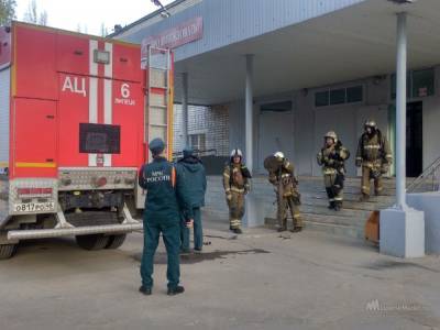 На задымление в 52 школе Липецка выехали 3 пожарных расчёта
