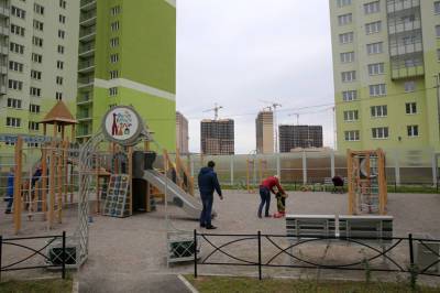 Родители петербуржцев вновь выстроились за сертификатами на детский отдых