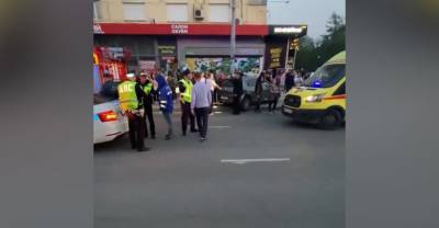 Авто влетело в пешеходов в Екатеринбурге, семь человек пострадали