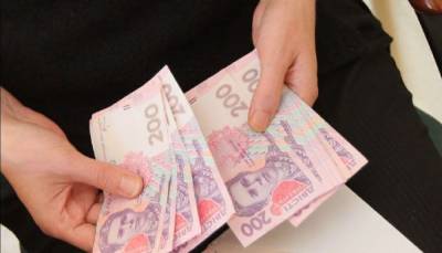 Локдаун ударил по средней зарплате в Украине: какие сферы пострадали сильнее всего
