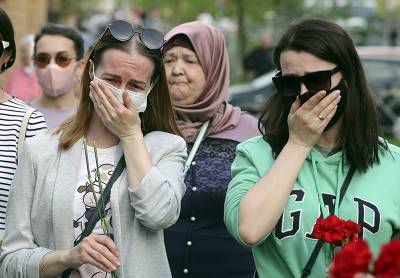 Соболезнования семьям погибших в Казани приходят со всего мира