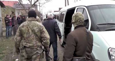 В Крыму ликвидировали вооруженного террориста. Видео с места ЧП