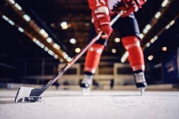 Страсти на льду: вологодские хоккеисты сражаются за победу… кулаками
