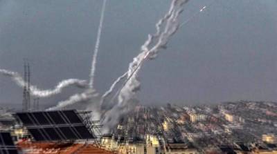 Палестинцы нанесли ракетный удар по Тель-Авиву: десятки ракет в воздухе