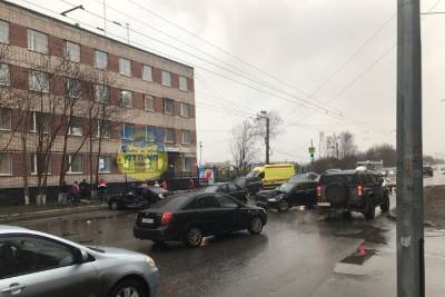 На улице Шмидта произошло ДТП, есть пострадавшие