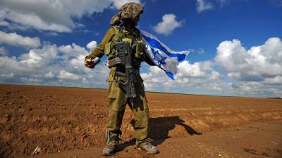 Армия Израиля возобновила атаки радикалов в секторе Газа