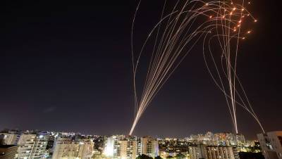 Биньямин Нетаньяху - Исмаил Хания - Палестинские радикалы выпустили более 200 ракет по Израилю - gazeta.ru - Тель-Авив - Палестина - Беэр-Шева