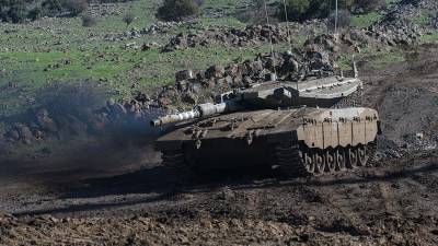 Очевидцы заявили о стягивании израильских танков к сектору Газа