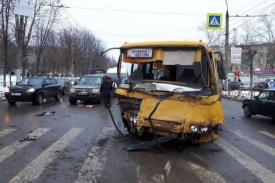 С начала 2021 года от падений в общественном транспорте в Ивановской области пострадали 17 человек