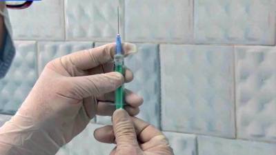 Власти Бахрейна одобрили экстренное применение российской вакцины против коронавируса «Спутник лайт»