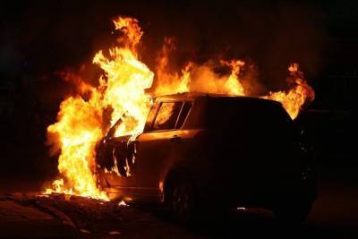 Ночью в Ивановской области дотла сгорел автомобиль