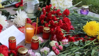 "Трагедия для всей страны": горожане о погибших при стрельбе в казанской школе