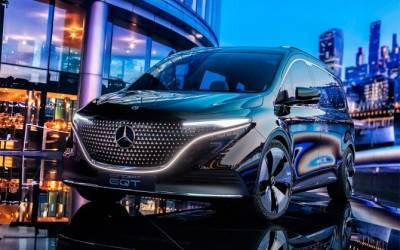 Mercedes-Benz представил компактвэн EQT