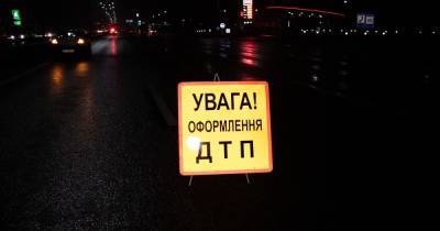 В пригороде Одессы произошла массовая авария: столкнулись три легковушки и грузовик