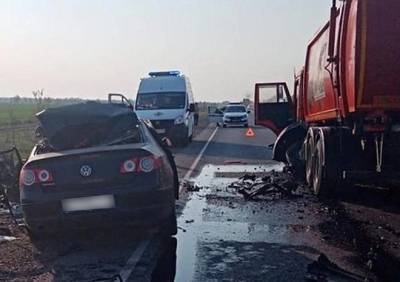 Три человека погибли в ДТП с грузовиком на трассе в Оренбургской области
